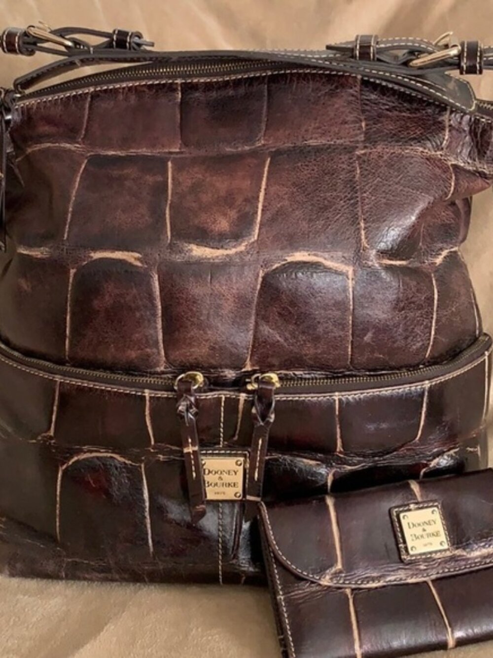 AUTHENTIC DOONEY & BOURKE SHOULDER BAG❤️FIRM $❤️